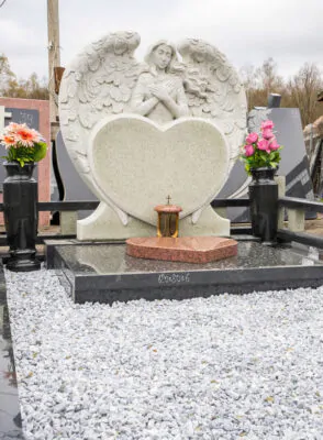 Види пам'ятників на могилу