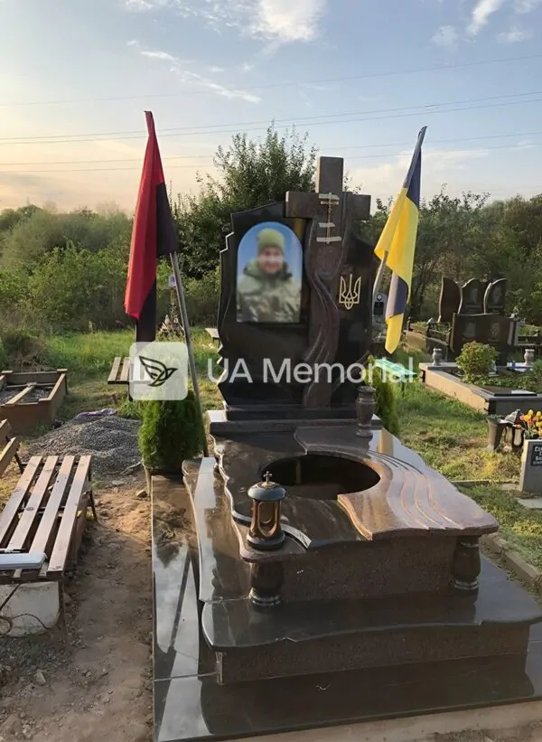 Військовий пам'ятник N-018
