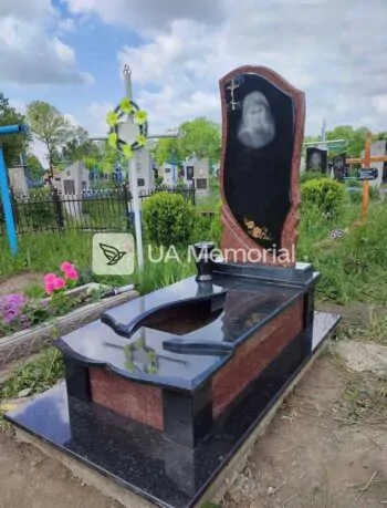 Одинарний пам'ятник 141