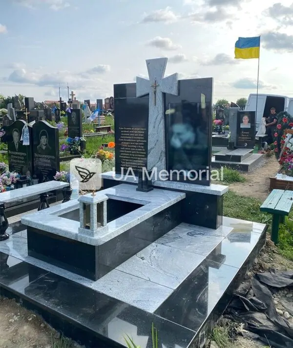 Військовий пам'ятник N-032