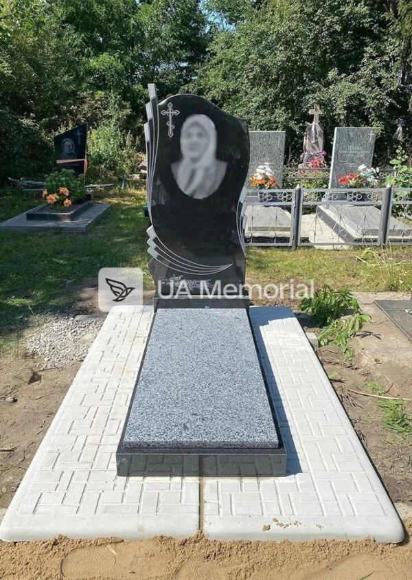Одинарний пам'ятник 143
