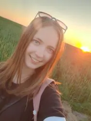 Фотографія дівчини
